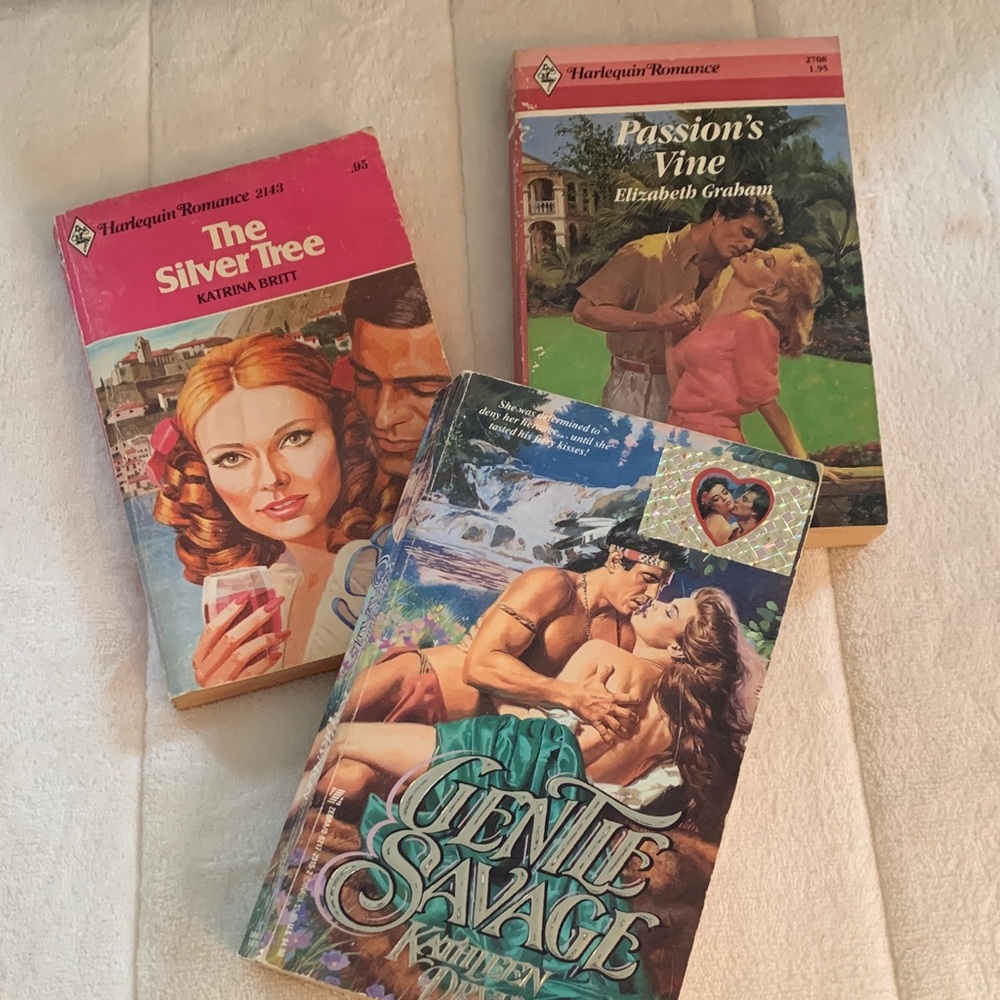 ⭐️2/$12⭐️Vintage Romance Novel Set Elizabeth Graham historical romance